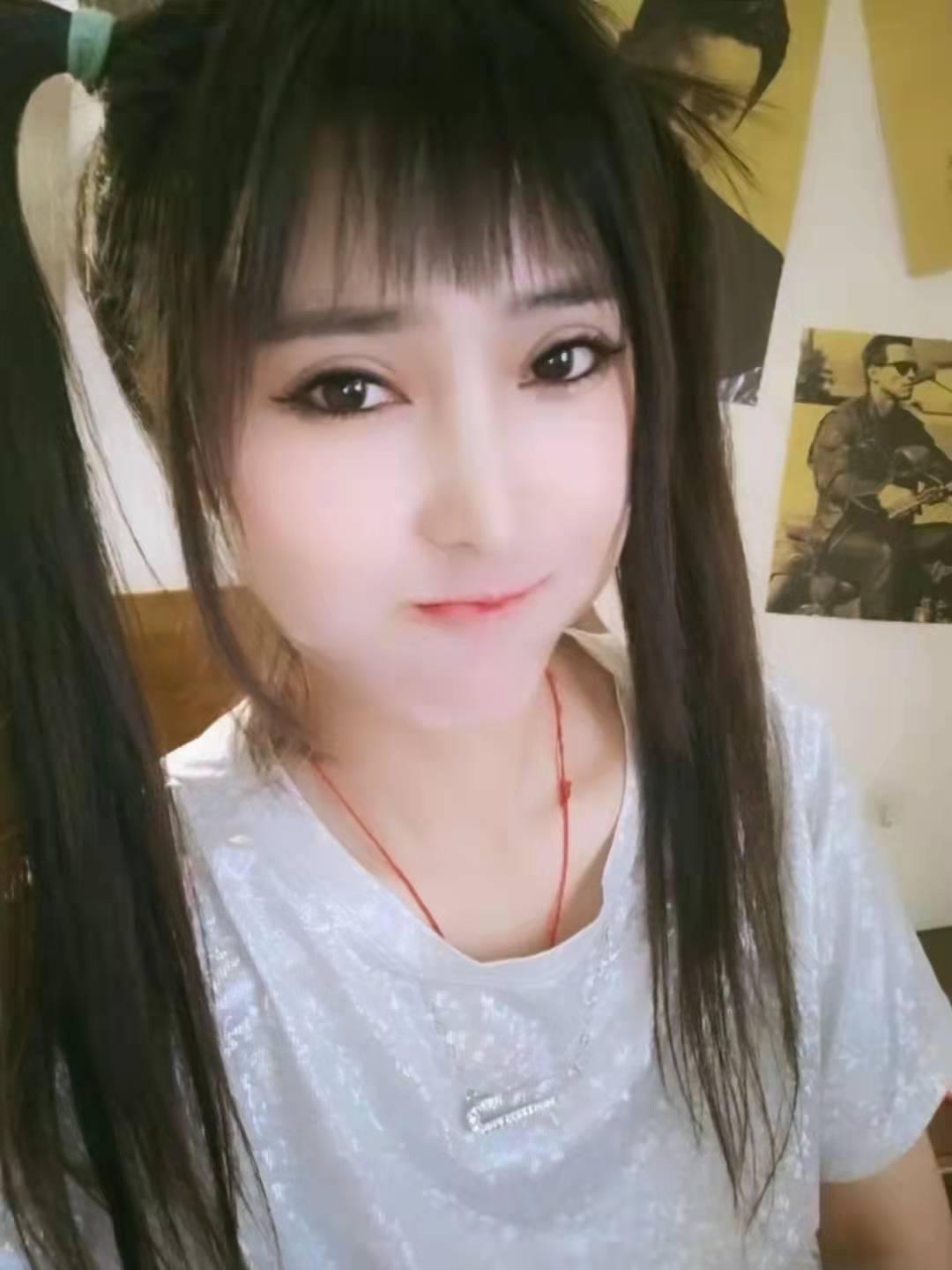 可gj的可爱小妹子